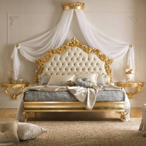 Wooden Carved Crown Bed Manufacturers in Saharanpur